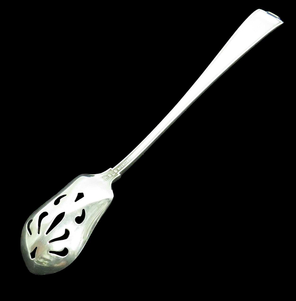 GORHAM ETRUSCAN STERLING SILVER PIERCED 5 5/8″ OLIVE SPOON