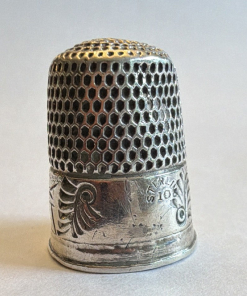 Simons Bros. VictorianSterling Silver Thimble 1850-1899 village house scene