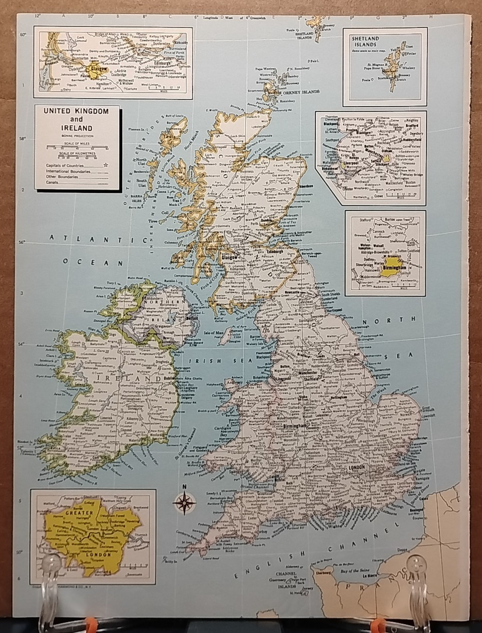 1973 Vintage UNITED KINGDOM & IRELAND Atlas Map Hammond Medallion World Atlas
