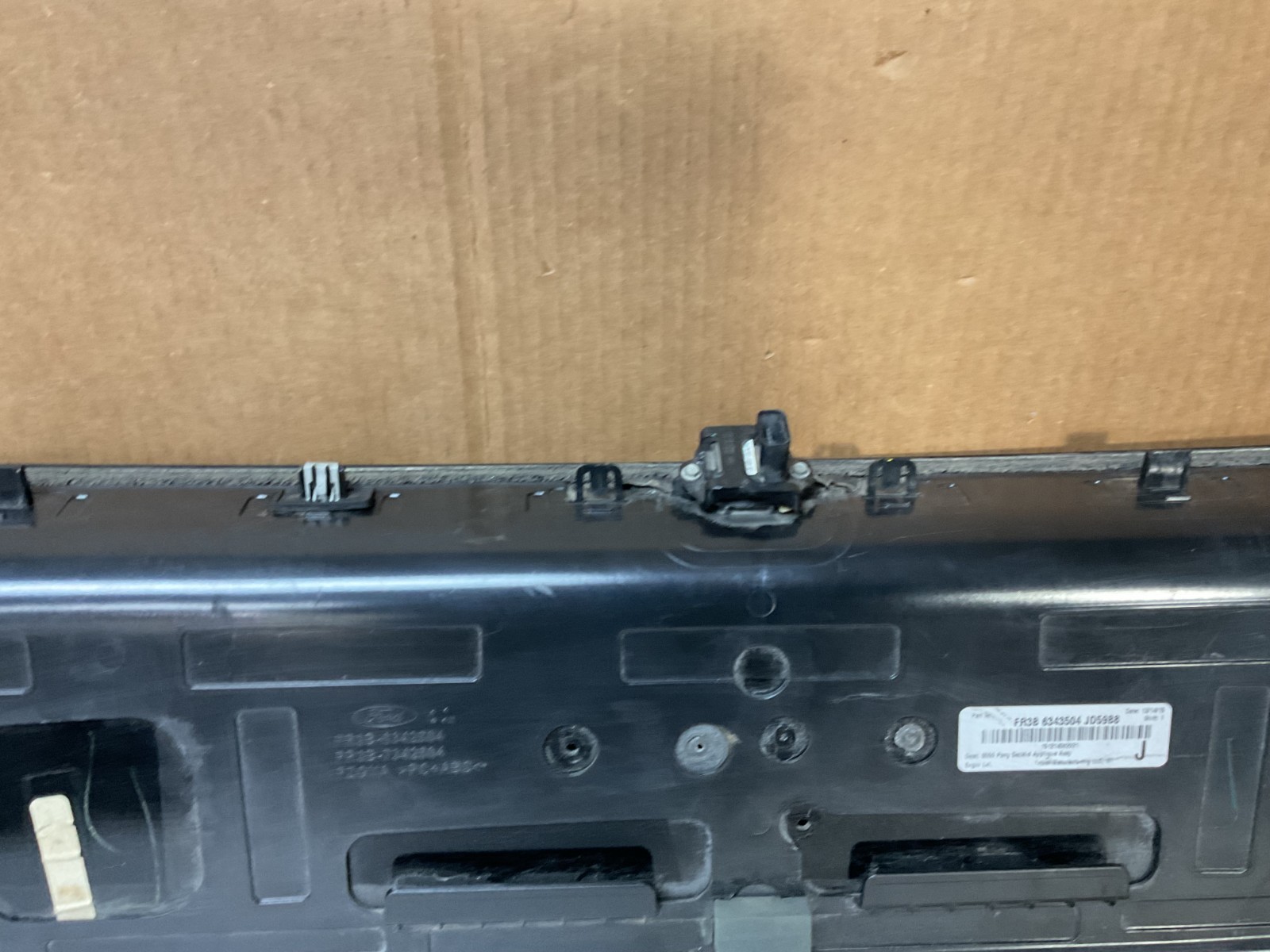 2015 2023 FORD MUSTANG REAR TRUNK DECK LID SHELL MOLDING