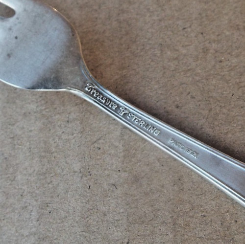 Antique 1921 Mary II Lunt Sterling Silver Treasure Lemon Fork