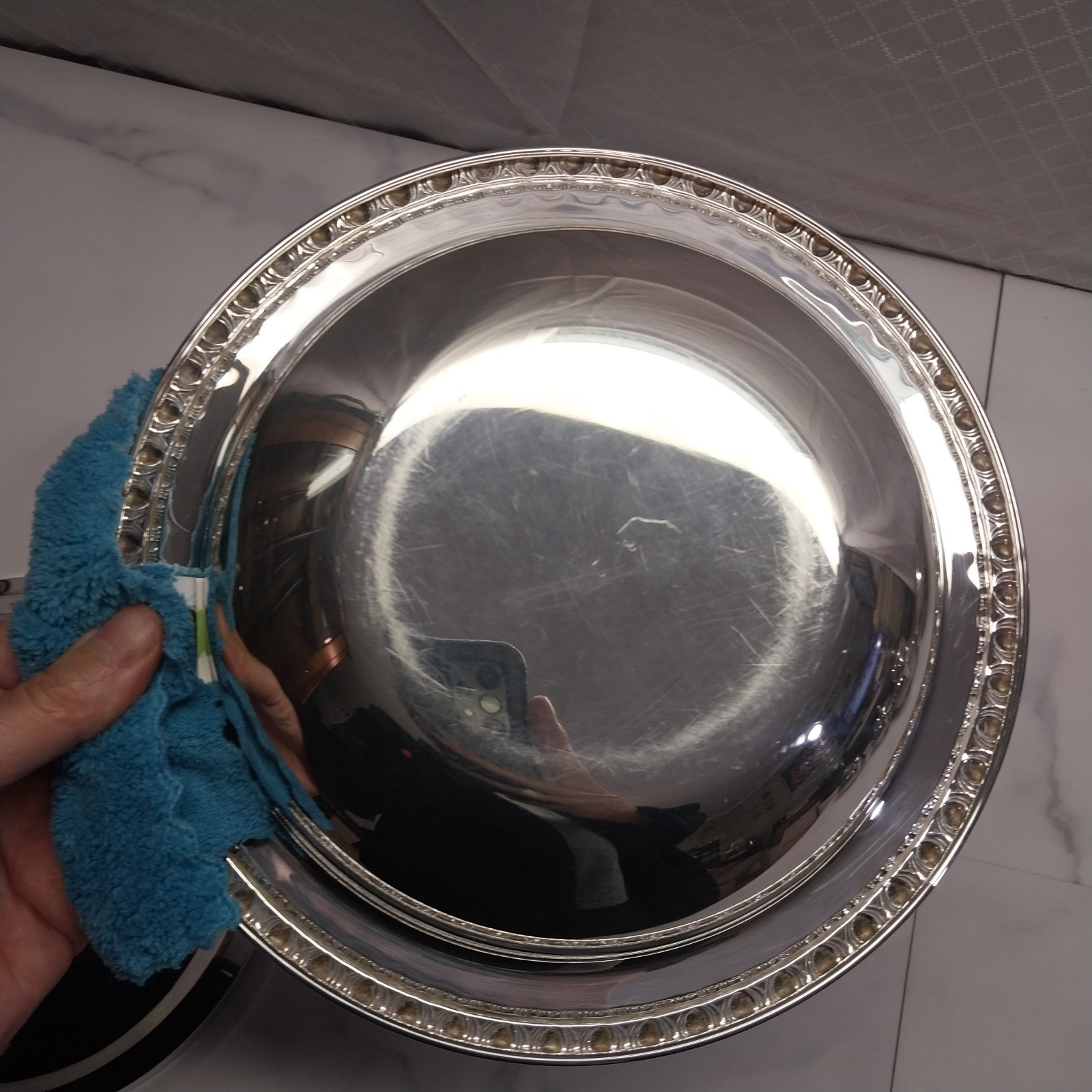 Silverplate serving dish with domed lid decor border – International Silver co.