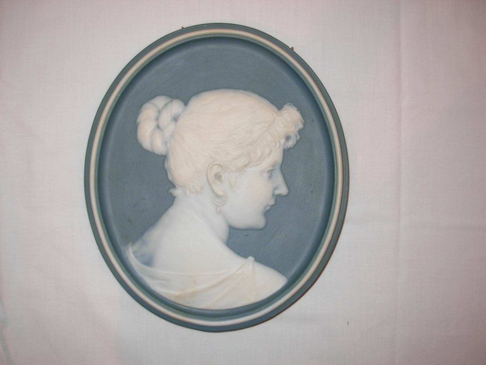 Antique Villeroy & Boch Mettlach Cameo Profile Phanolith Plaque #7032