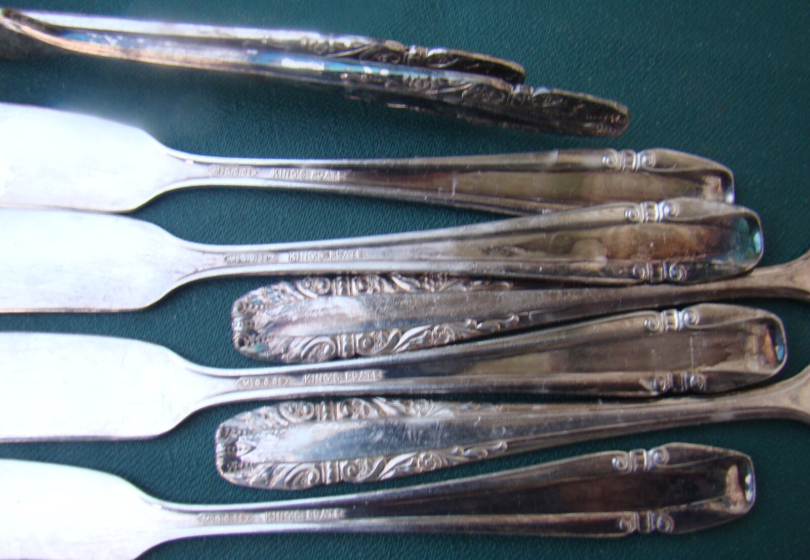 McC. C. Co Kings Plate 6 Ind Buyer Spreaders McGlashan Clarke & Co Silverplate