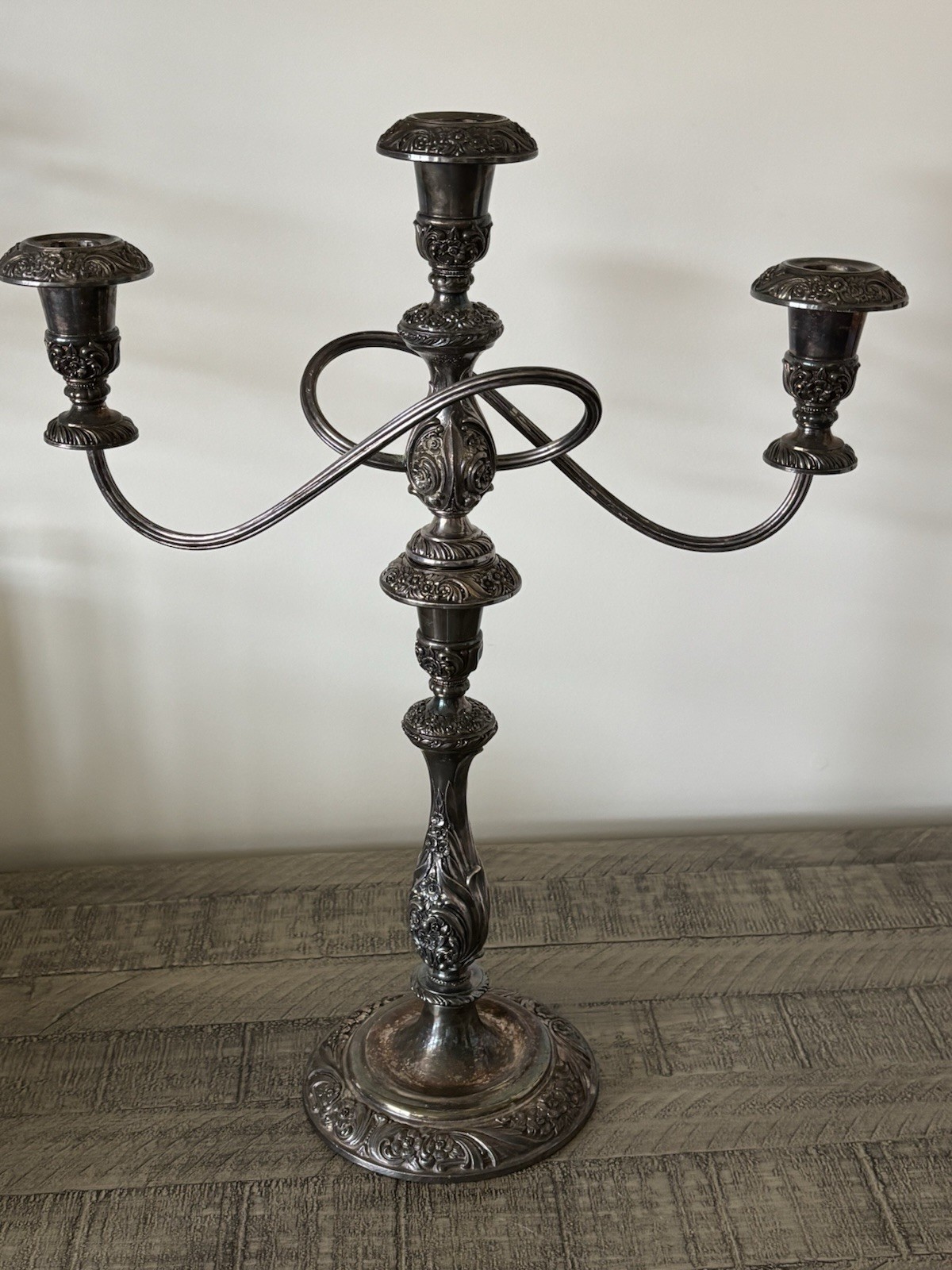 Vtg 1847 Roger Bros. Heritage silverplate 3 armed candelabra 18”Tall 18.50” Wide