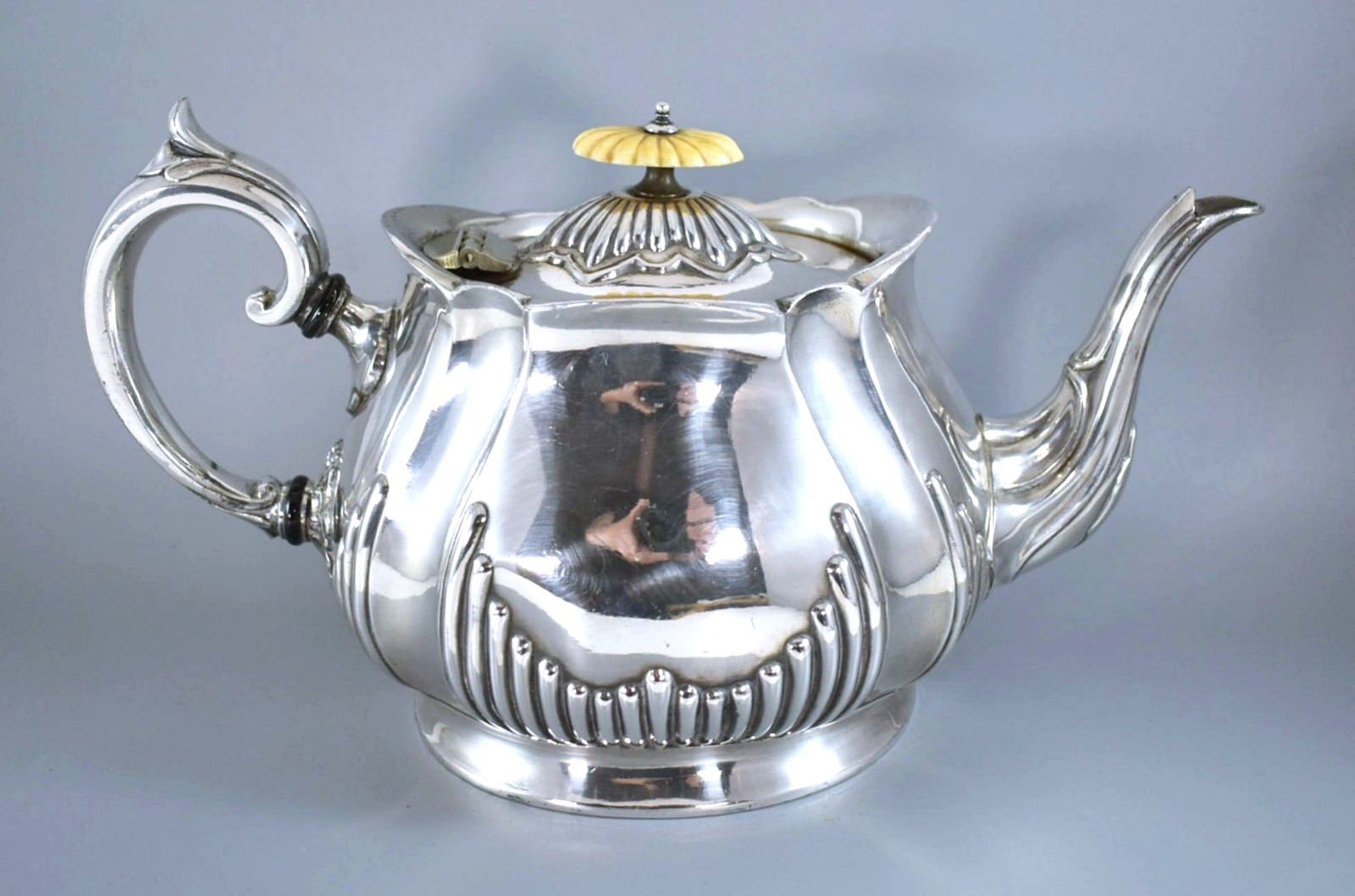 ANTIQUE SILVER PLATE TEAPOT MARK WILLIS & SON c1900