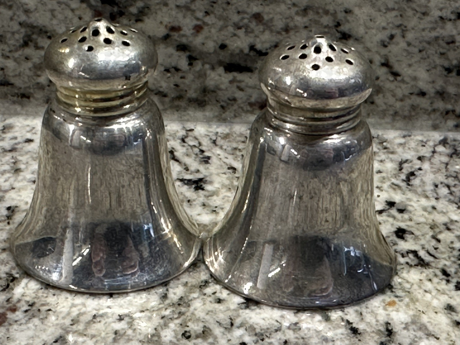 Lot of 2 Frank M. Whiting Sterling Silver Salt & Pepper Shakers 2” 27.6 Grams