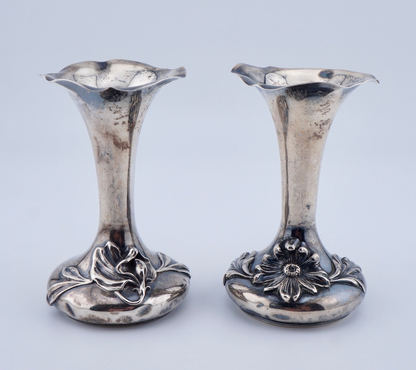 Kerr Sterling Silver Art Nouveau Floral Flower Bud Vases Antique Vintage Pair