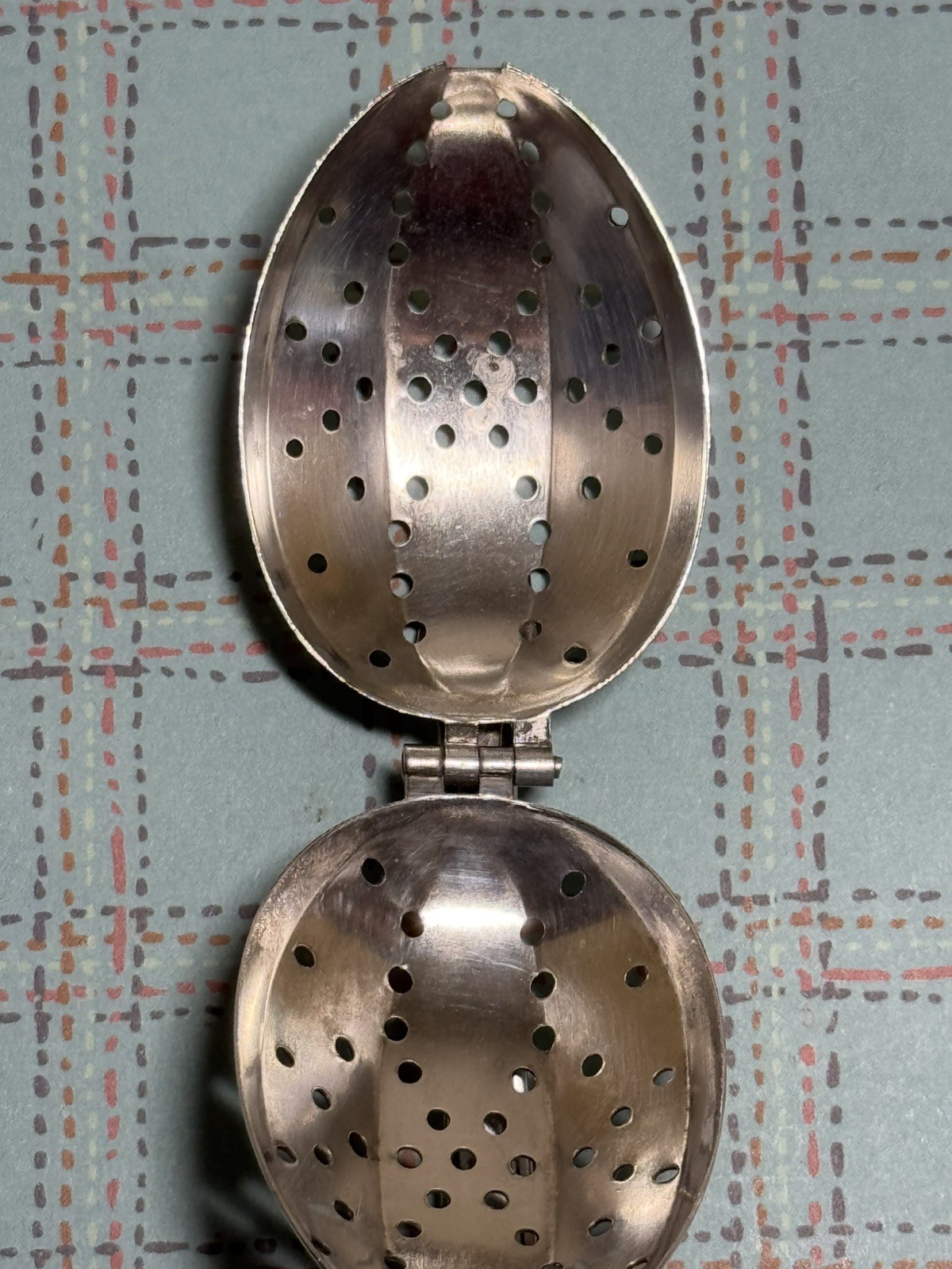 c1949 WMA Rogers EVERLASTING Tea Infuser Spoon Handle Hinged Bowl Excellent