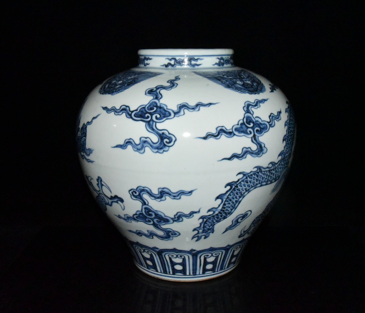 13.5″Old China ming dynasty xuande mark blue white Porcelain Dragon pattern Pot