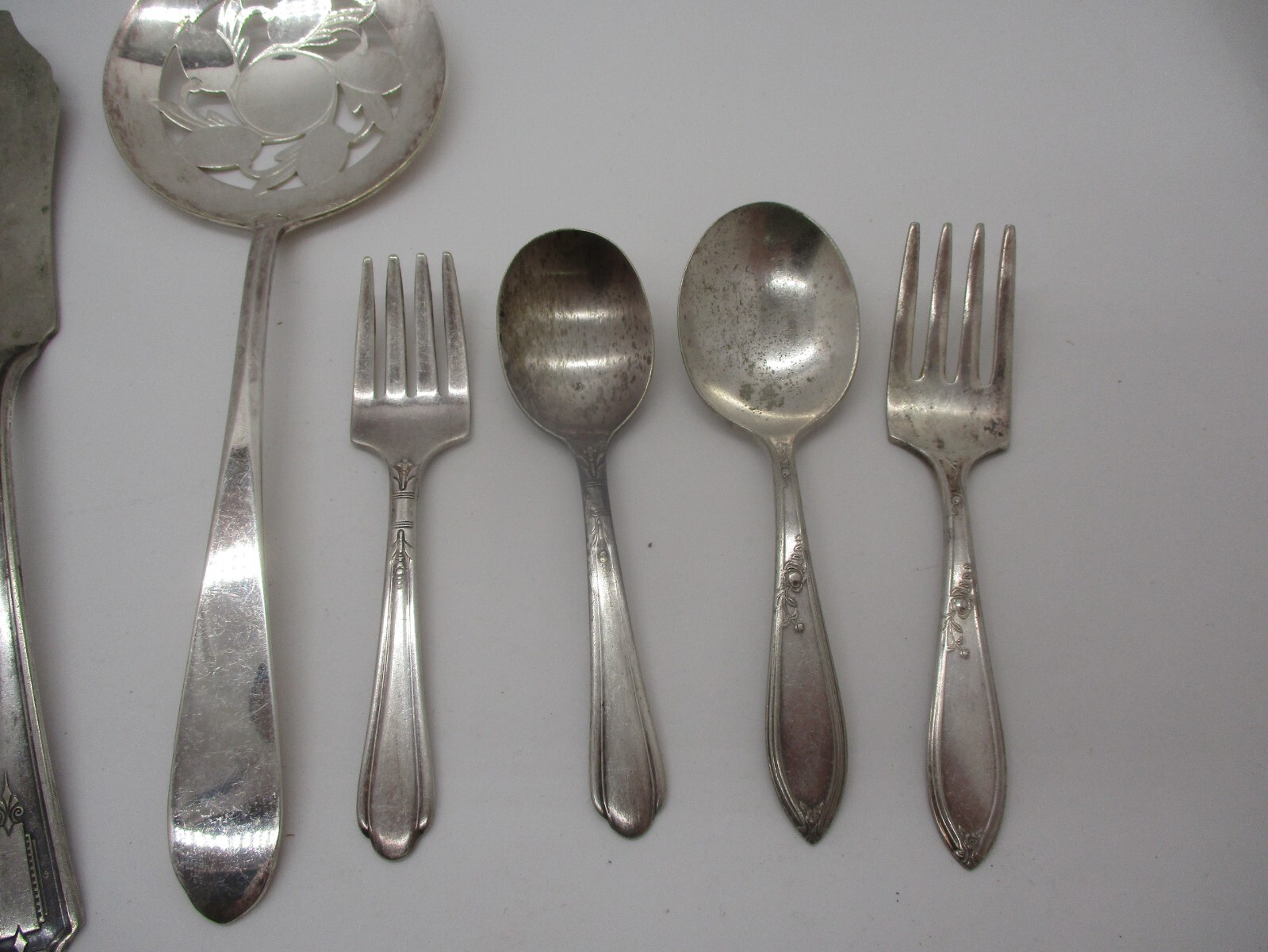 Vintage Silverplate Lot, Forks, Knives Spoons, Etc