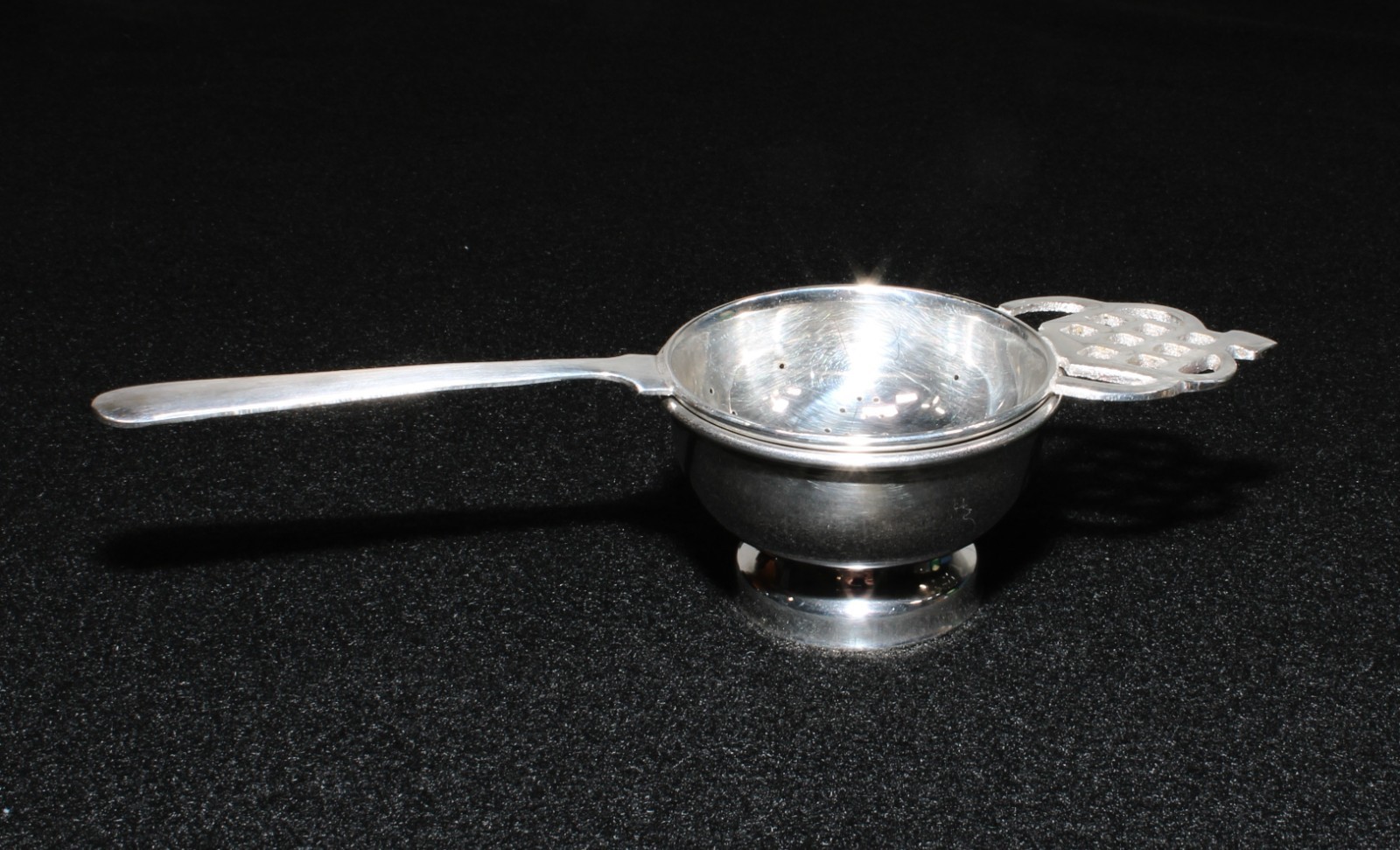 Vintage Silver Plated Tea Strainer With Drip Cup Ornate Crown Lattice Design