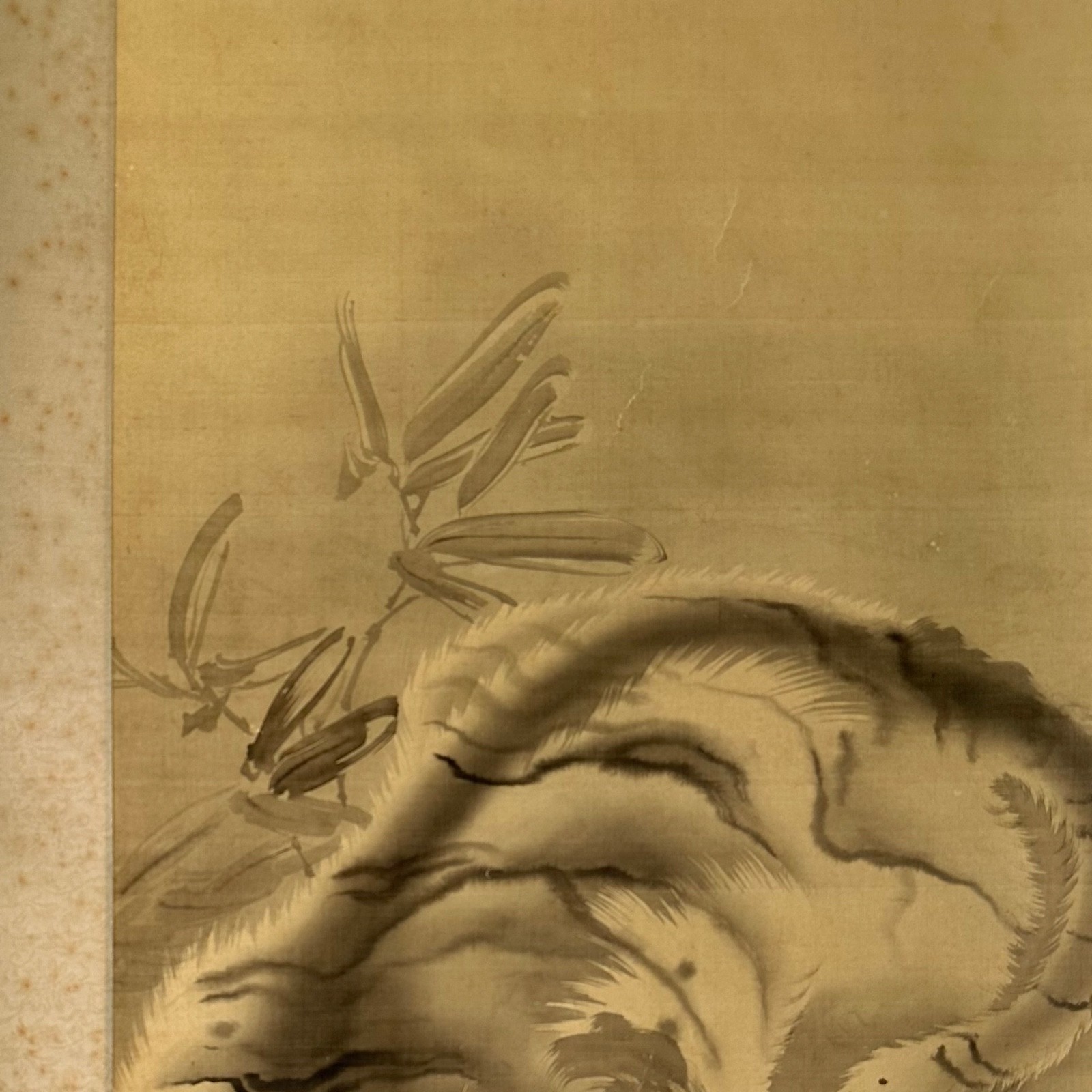 Superb signed scroll painting depicting Tiger. 19th century ZM31
