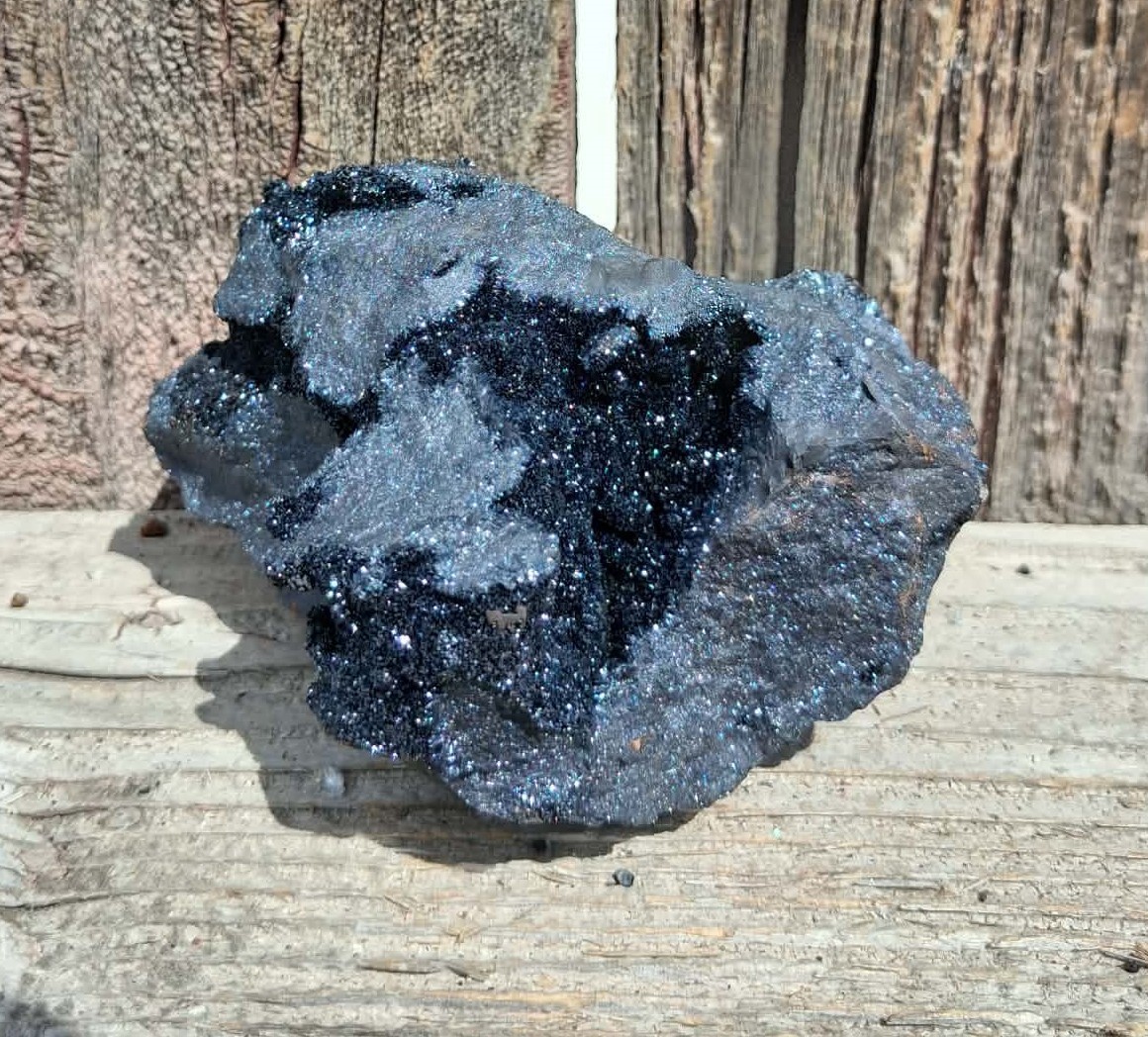 Beautiful Manganese Oxide Drusy specimen