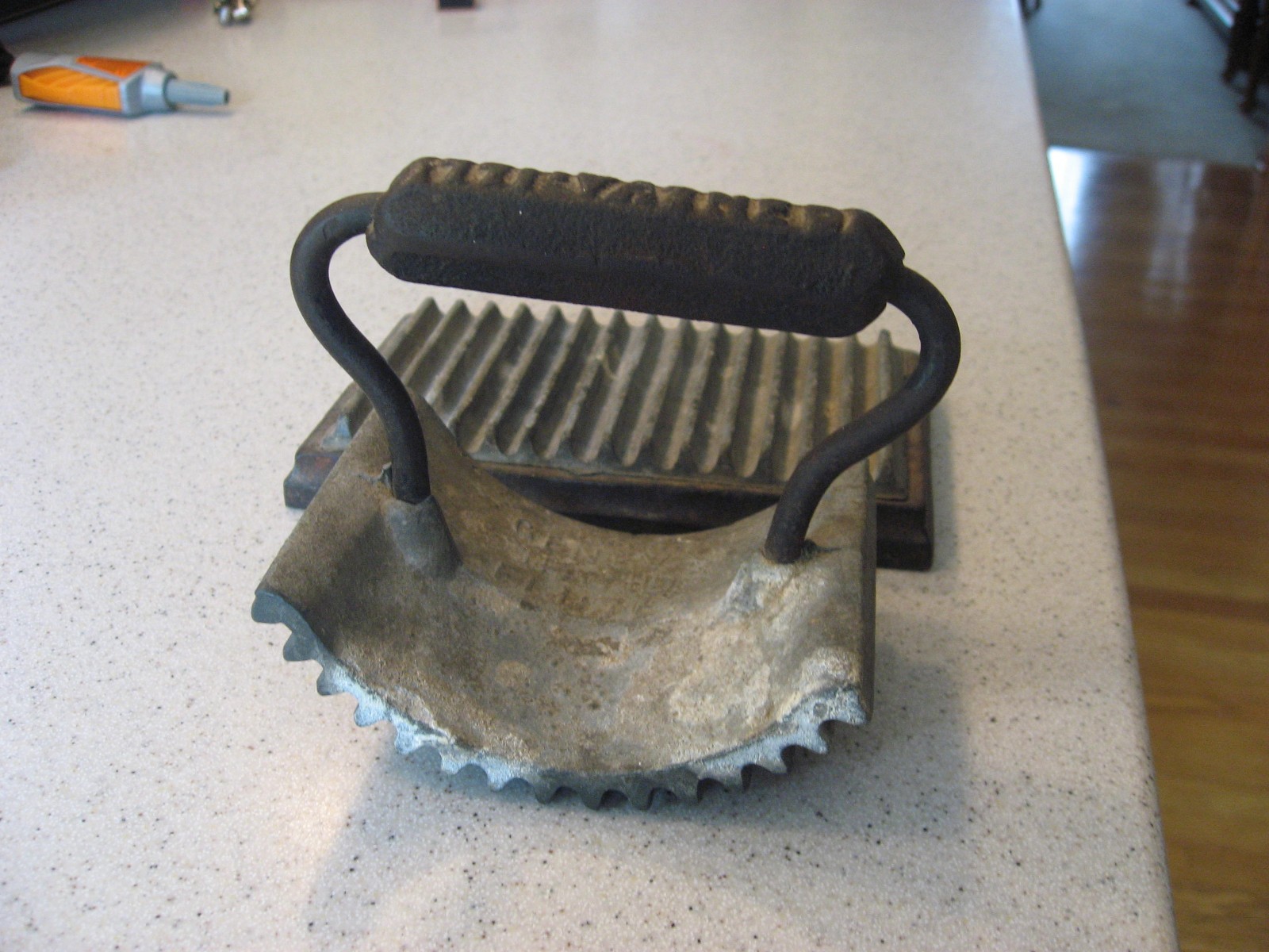 Antique Cast Iron Geneva Hand Fluter Clothing Crimper Pat 1866 Geneva ILL