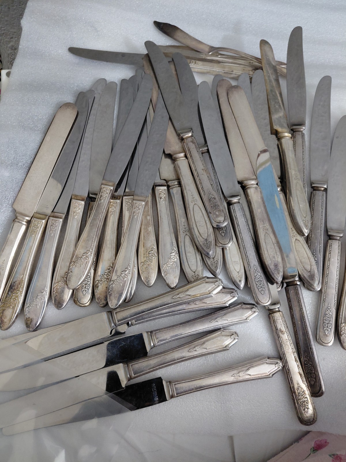 Mixed Lot 180 Pcs Silverplated Knives Forks Spoons For Craft,Repurpose,Metal Art