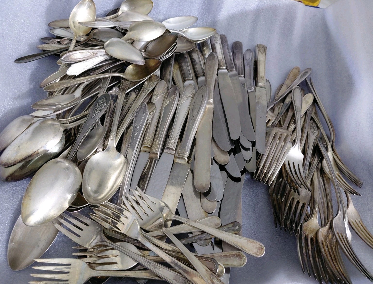 Mixed Lot 180 Pcs Silverplated Knives Forks Spoons For Craft,Repurpose,Metal Art