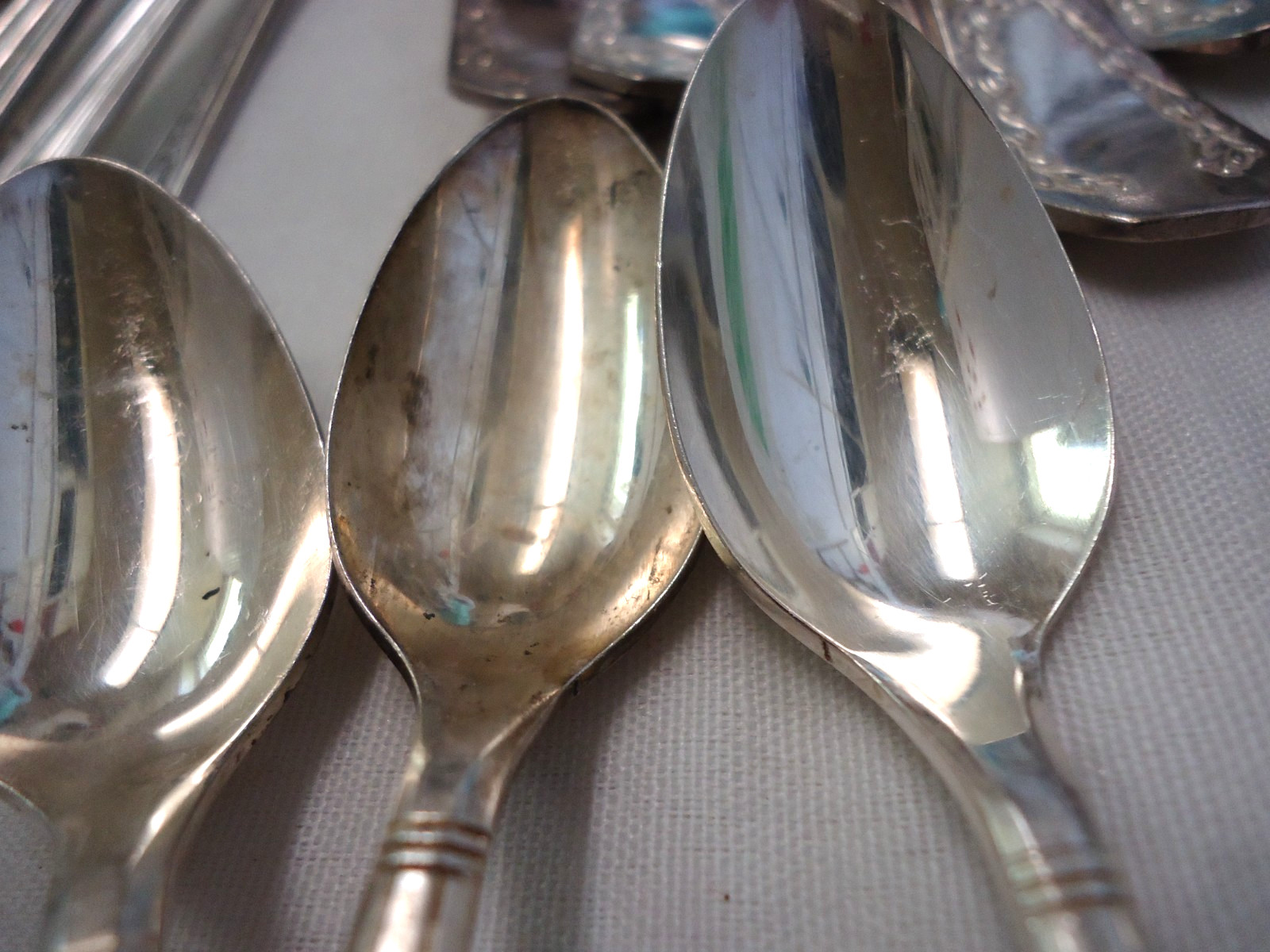 VINTAGE SILVERPLATE FLATWARE MIXED LOT BULK 120-PIECES