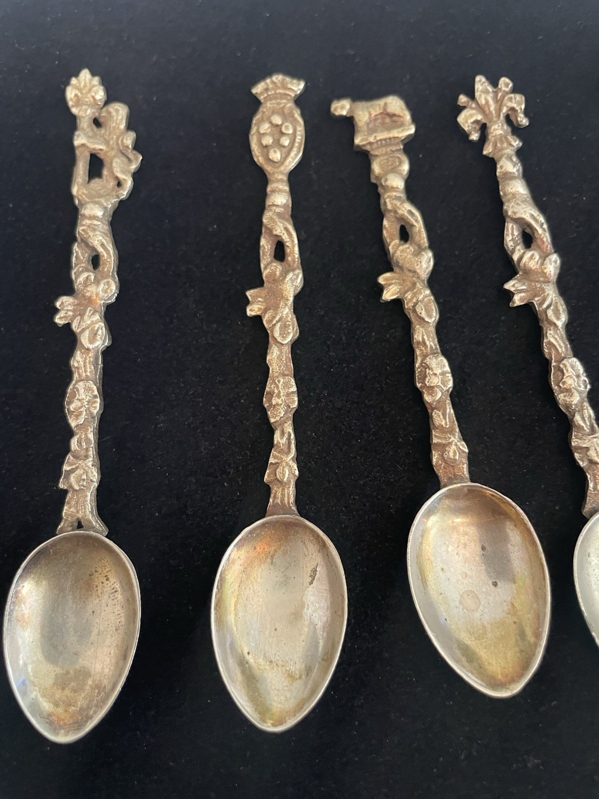 VTG Italy Montagnani Spoon Souvenir Lot of 5 ORNATE DESIGNS Lion Bear Shield