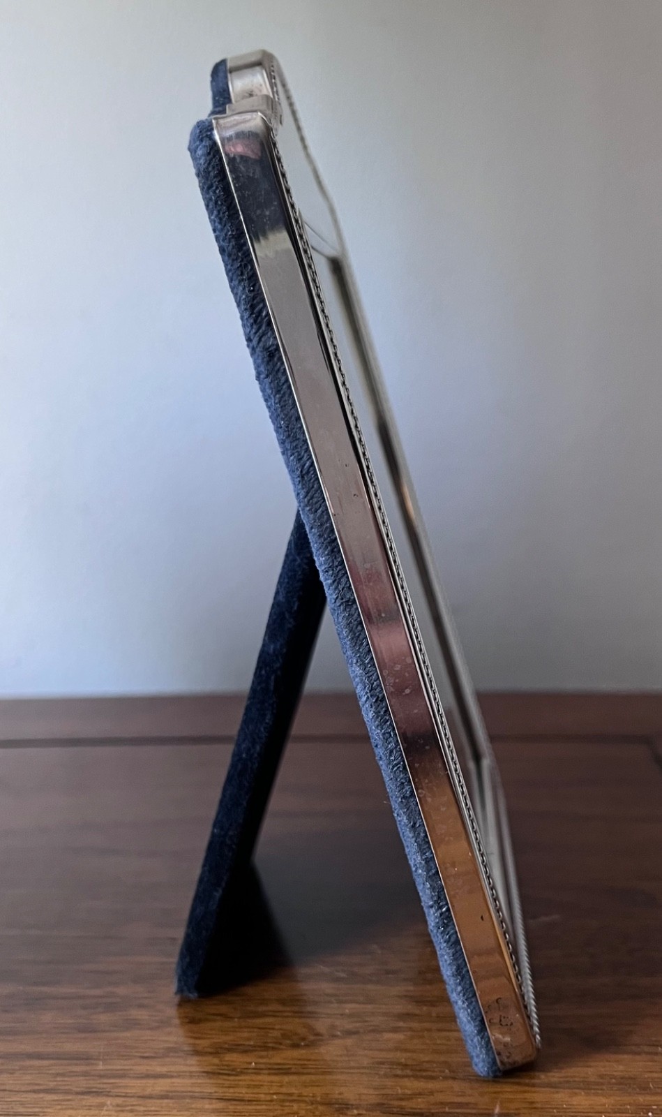 VINTAGE ENGLISH HALLMARKED STERLING SILVER FRAME-VELVET EASEL BACK