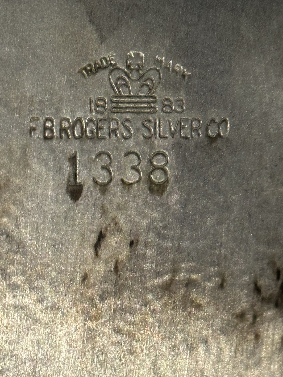 ANTIQUE F.B. ROGERS SILVER Co. TRADEMARK 1883 SILVER-PLATED LARGE TRAY