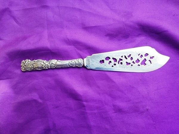 Vintage Nils Johan Sweden Extra Prima Silver Plated Tart Cake Serving Knife 9″