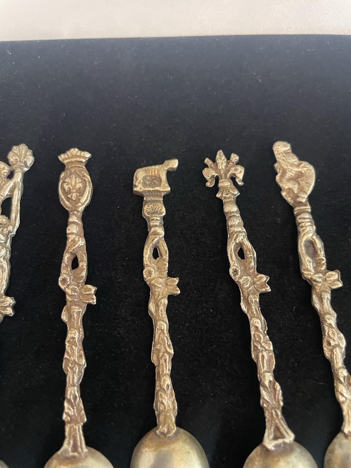 VTG Italy Montagnani Spoon Souvenir Lot of 5 ORNATE DESIGNS Lion Bear Shield