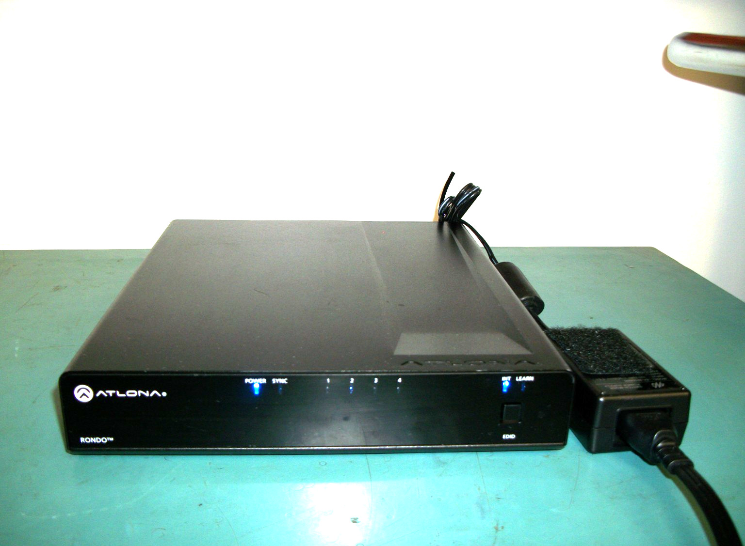 ALTONA Rondo AT-RON-444 4K HDR 1×4 HDMI Distribution Amplifier W/PWR Cord