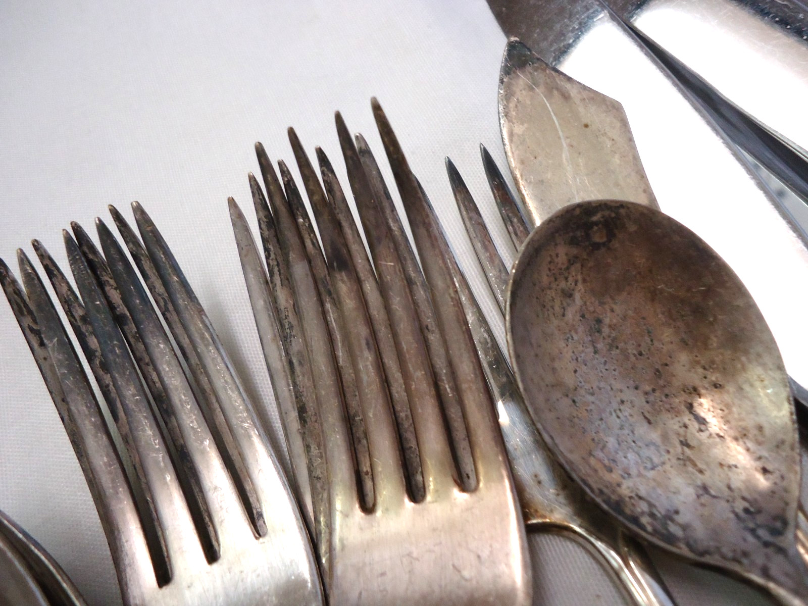 VINTAGE SILVERPLATE FLATWARE MIXED LOT BULK 120-PIECES
